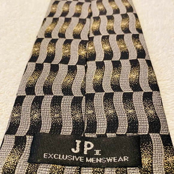 Brand New Super Stylish Tie By JP - Picture 3 of 3